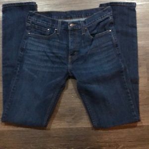 listing-status-banner